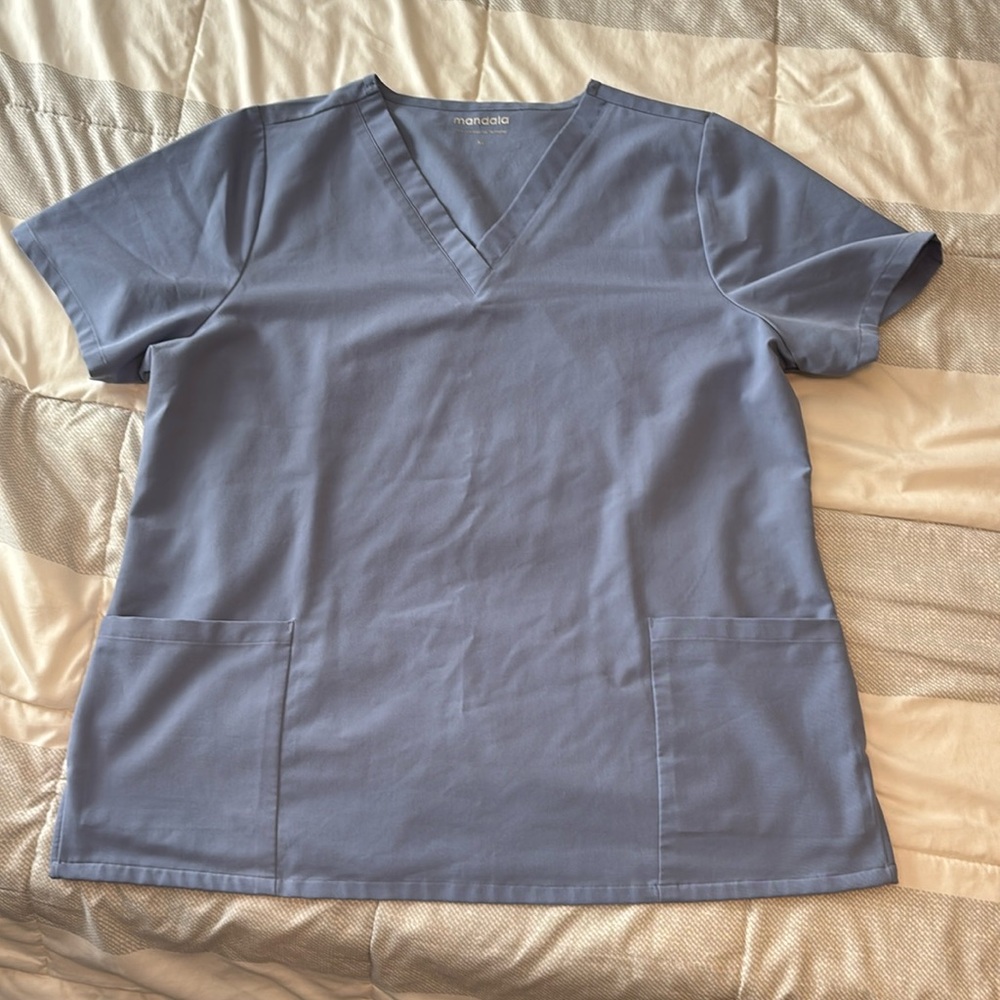 Mandala scrub top size XL